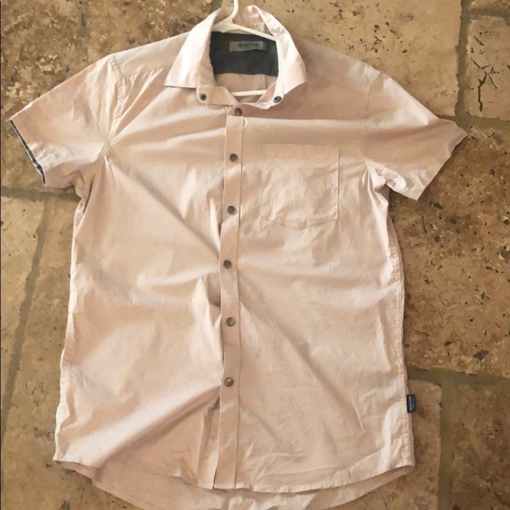 Short sleeve button down